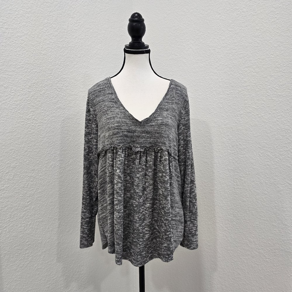 Blue Rain Loose Fitted Long Sleeve Gray Top Size Small V Neck
